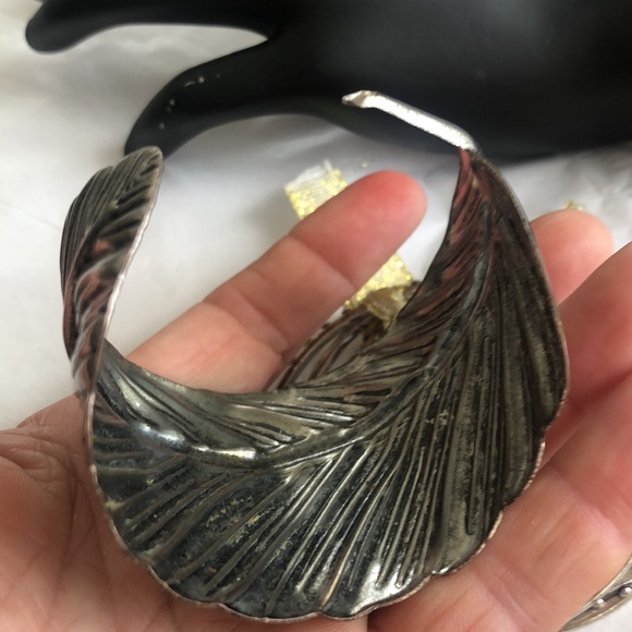 3/$15 Silver Bracelet bangles chunky feather cuff - Picture 4 of 7